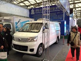 冷链展两款小型冷藏车