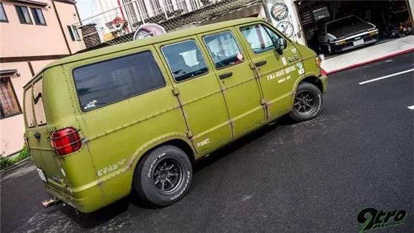 道奇Van Ram150 是你见过最帅的面包车