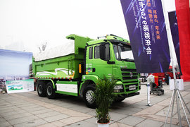 陕汽双燃料渣土车来袭