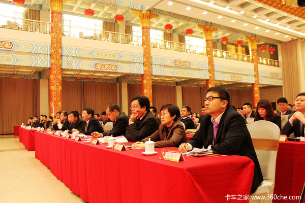 ���³�Խ&nbsp;����δ��&nbsp;HOWO�Ῠ��������