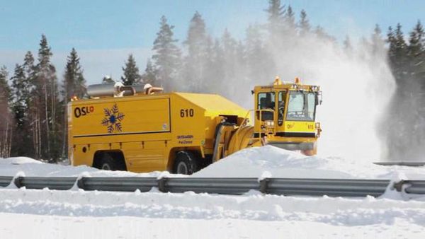 ��2000������&nbsp;Ų��������޼���ѩ�豸