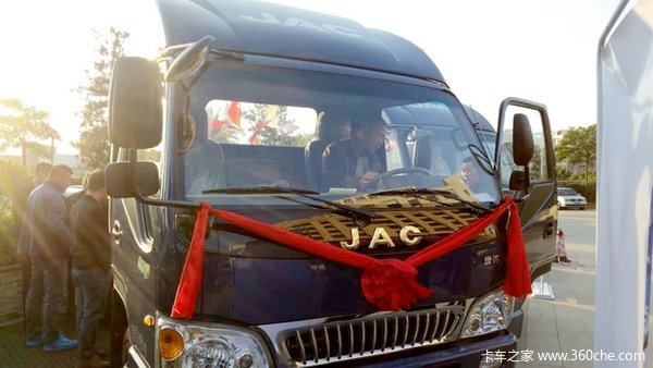 װ���ڵ�������&nbsp;���廪������Ӫ������