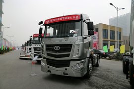 港口运输也有大马力 汉马4X2牵引车图解