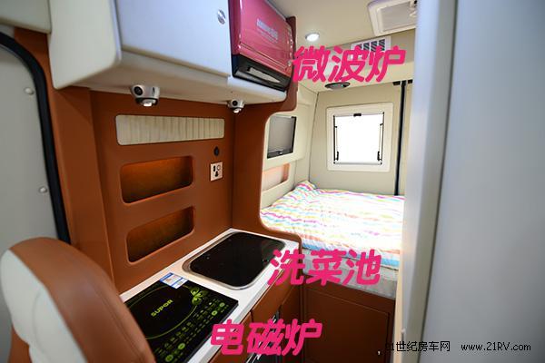 做工上乘空間合理 實(shí)拍大通自動(dòng)擋房車
