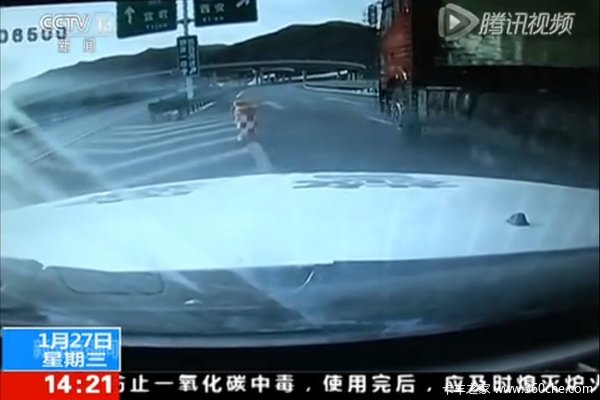 车牌照离奇隐形 交警追20公里揭露真相