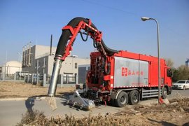 吸力达90公斤!奔驰6×4环保挖掘抽吸车