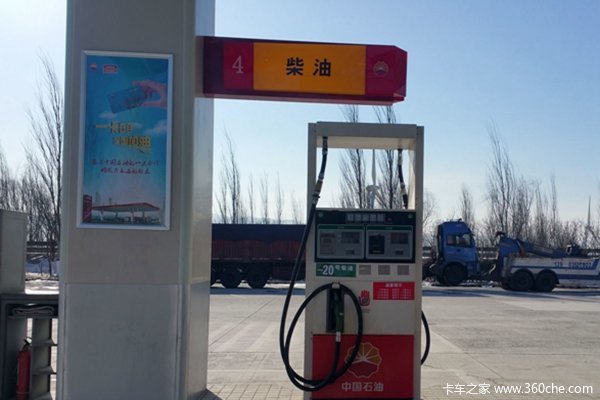 小年上海道路黄色预警 部分高速限速40