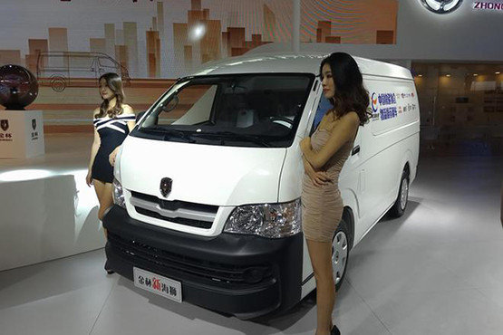 2015���ݳ�չ���𱭺�ʨ��ʨ�³�����