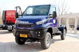 三把锁无限上装 NEW DAILY 4X4空投北京