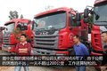 卸货很方便 用户谈格尔发集装箱自卸车