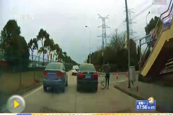 �������ɵ�����&nbsp;ϸ˼������֤�˶�����