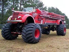 牛人暴改越野车 居然有消防版大脚怪兽