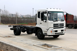 全系玉柴加身 天锦国五专用车底盘实拍