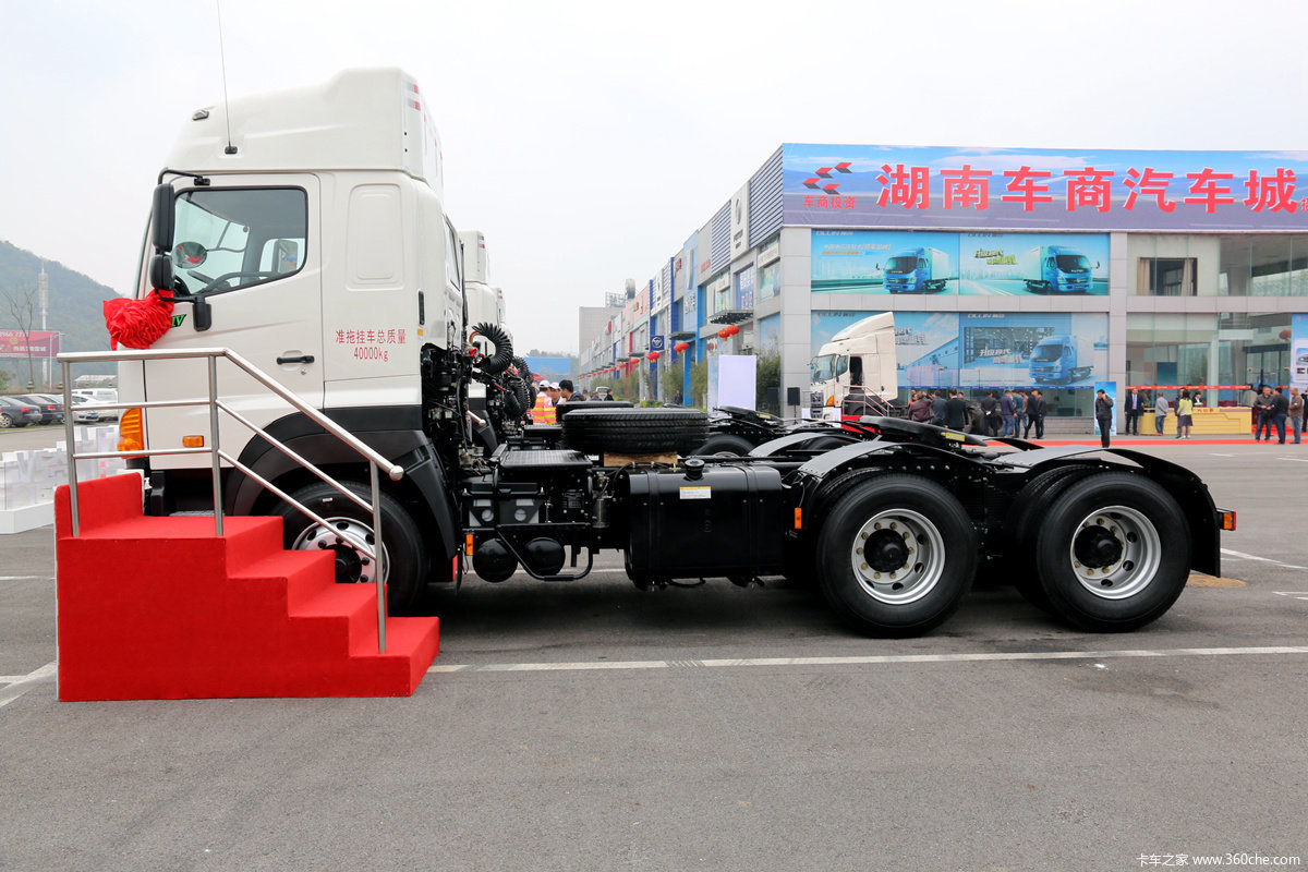 突破140万公里广汽日野星城寻英雄重卡图片列表