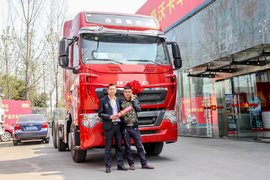 坚持最初的选择 重汽T7H老用户喜提新车