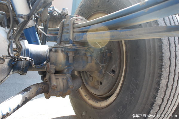 25年的奔驰T2底盘仍领先国产 不服来战