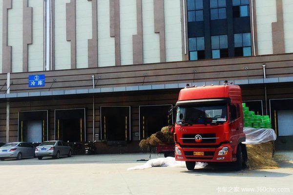 �Ͻ�ж��������&nbsp;�����µĳɶ�ˮ���г�