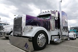 2016MATS 紫色诱惑 长头车改装戴上皇冠