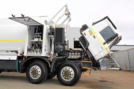 又來大家伙 太拖拉提供10x10采礦作業車