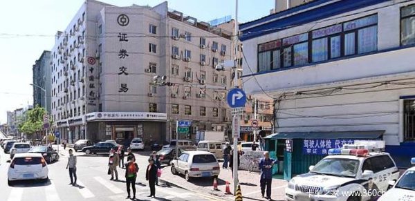 ��Щ·��ǧ����µ���&nbsp;ץס�ͷ�100Ԫ