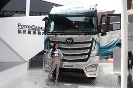 北京车展：奔驰动力+AMT超级卡车实拍秀