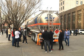 中集瑞江铝合金液罐车