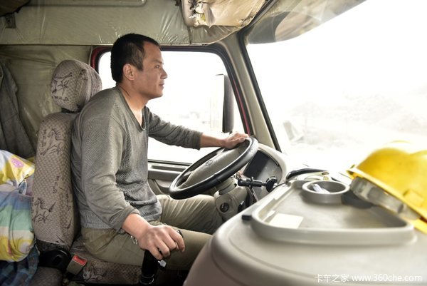 ˭����С��������ϰ壿��������֪����