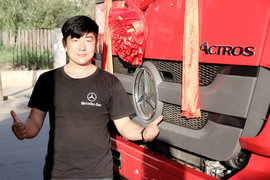 选车上户几经坎坷 奔驰冷链运输长测(1)