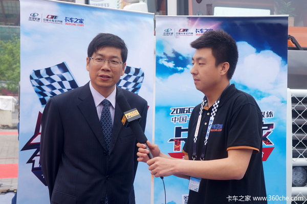草根也能玩赛车 专访卡赛副主席李上雄