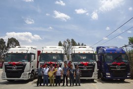 现场订车13台 超能版体验活动云南举行