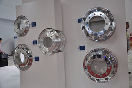 2016道路运输展:美铝秀轻量化锻造轮毂