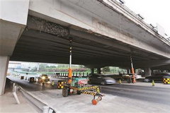 ���س��𻵽�ͨ��ʩ ������߿�������