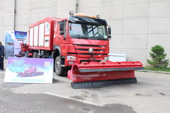 ֱ�������ǻ���չ 3̨�������ĳ���ѩ��