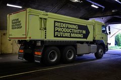 �Ժ󿪳���˯�����ֻ� Volvo����ڼ���