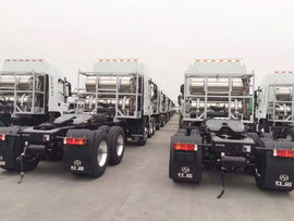 杰狮危化品车投入陕北