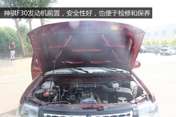 �˻�����ôѡ��&nbsp;����F30Ƥ����΢���Ա�