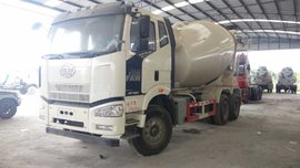 钜惠3万 贵阳解放J6P混凝土搅拌车促销