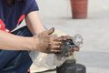 油污去无踪 让卡车司机双手告别脏兮兮