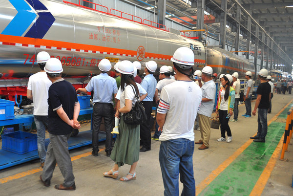 ���ں����뷢��&nbsp;�м�����س�ӭ����