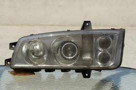 老眼昏花亮度低 陈年奥威大灯拆解翻新