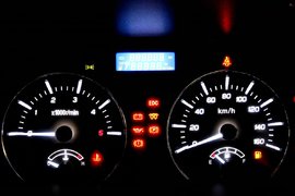 老司机人手一份：重卡指示灯字典大全