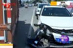 别这么不要脸 警察撞车却让车主背黑锅