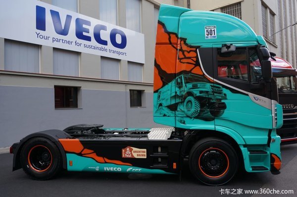 达喀尔赛车涂装抢眼 国外依维柯展新车