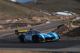 佳通助力再战派克峰！