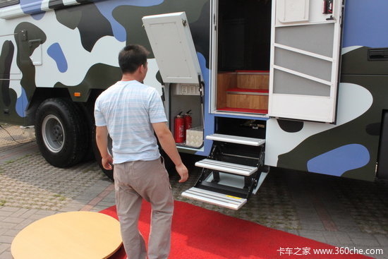 亲历'特种车辆' 实拍斯堪尼亚P360房车