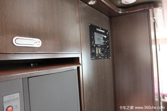亲历'特种车辆' 实拍斯堪尼亚P360房车