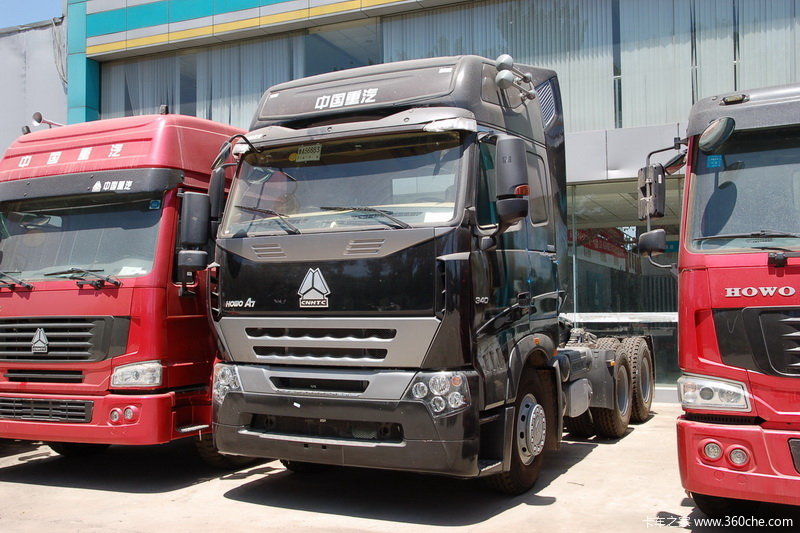 《中国的"卡车之王" 实拍重汽howo a7》图片列表