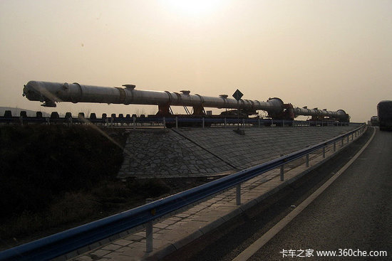 ƽ������·���ڣ�һ�������г��ĺ�Ļ