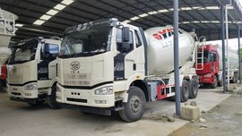 新车到店 贵阳解放J6P混凝土搅拌车43万