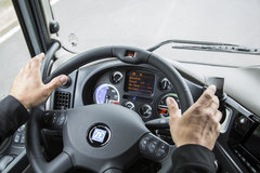 ������Ӧ�Զ���ʻ �ɰ��ڷ������¿Ƽ�